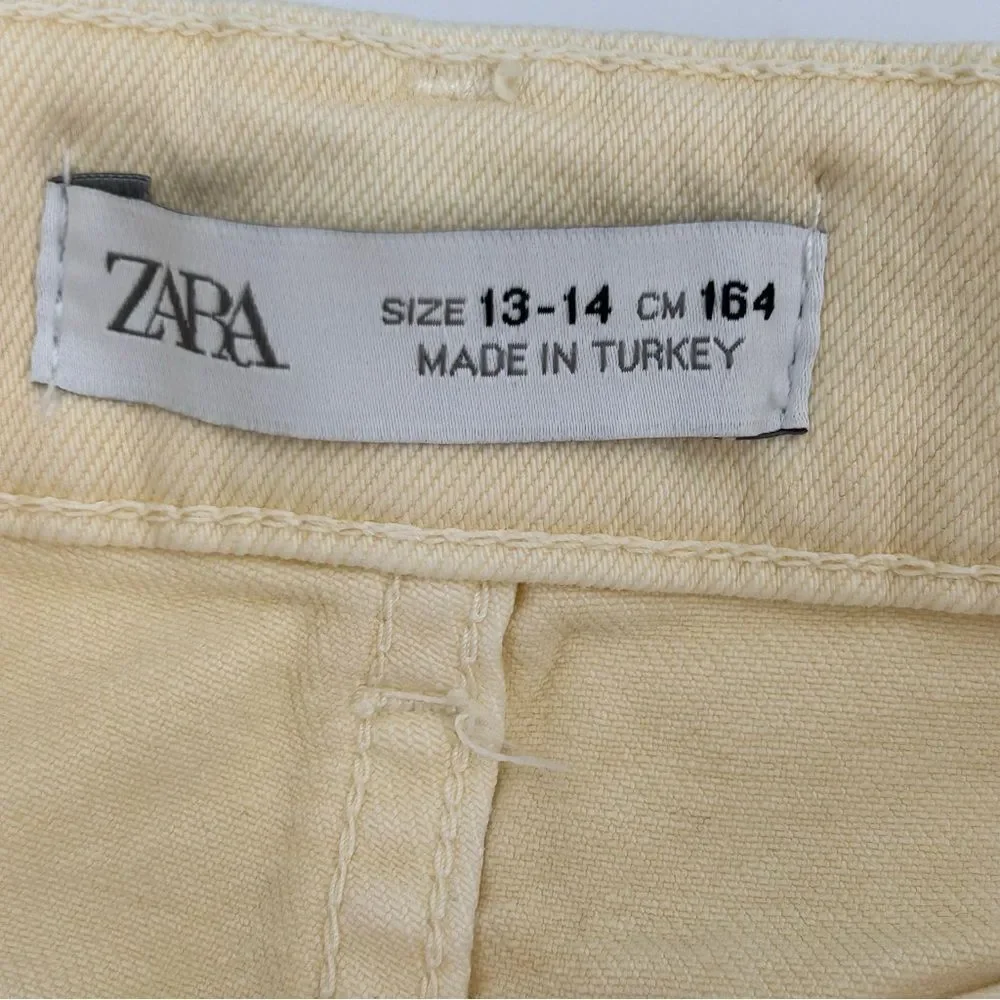 Zara girls cream/light yellow cargo shorts girls size 13-14